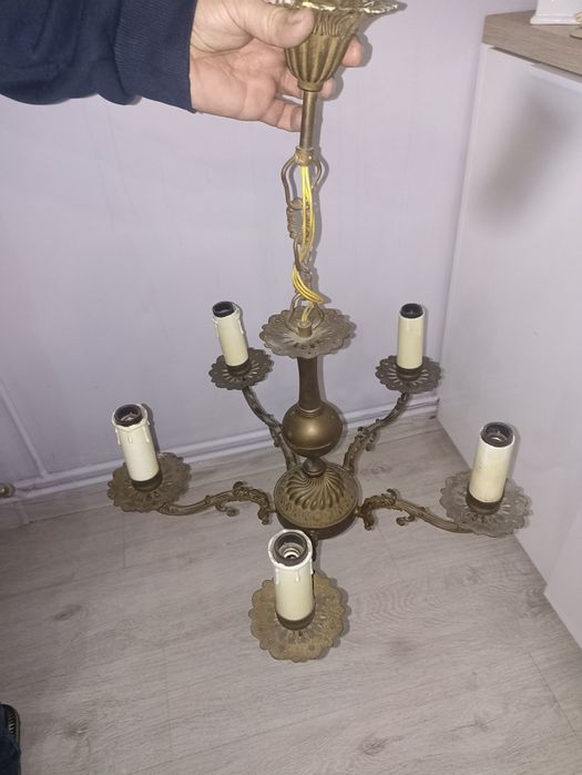 Żyrandol mosiężny