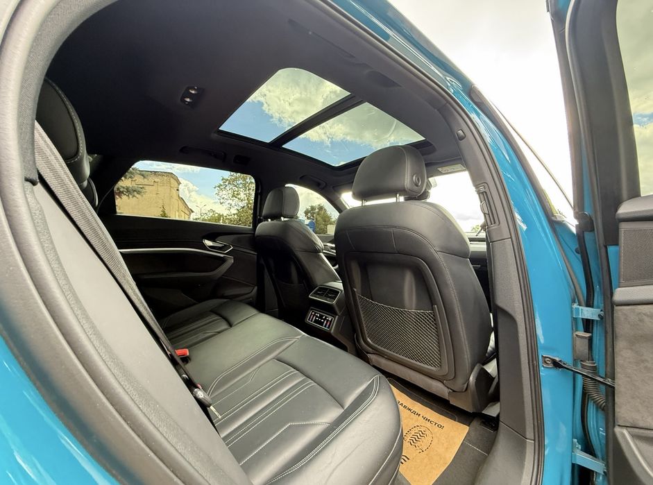 Audi e-tron 2019 VIN WAUZZZGE5KB005038 фото оголошення 17 з 24