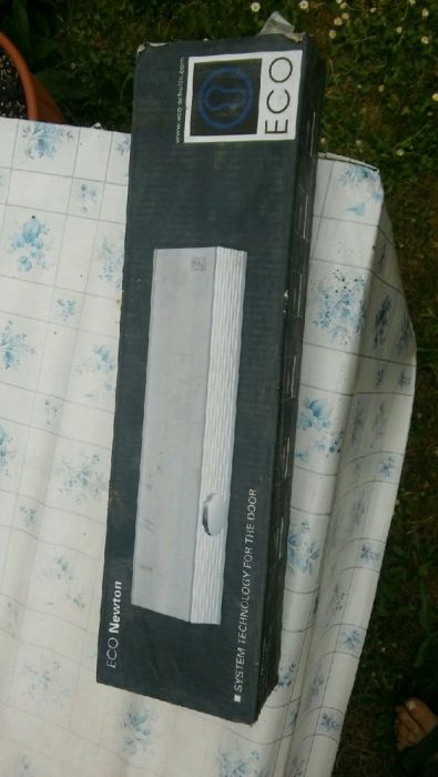 Samozamykacz  ECO NEWTON TS 20