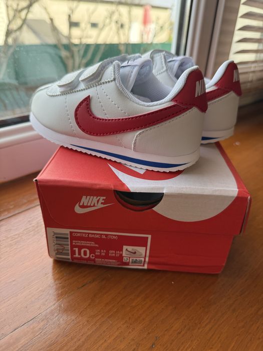 Дитячі кросівки Nike Cortez Basic SL (TDV) білі з червоним, 17 см, нові
