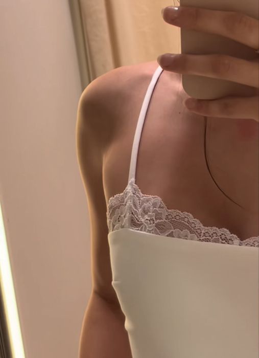 Ніжна біла сукня ZARA