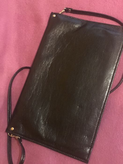 Czarna wizytowa torebka