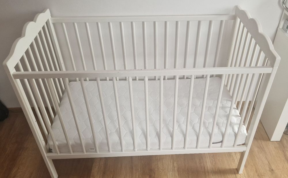 Łóżeczko dziecięce niemowlęce materac gratis