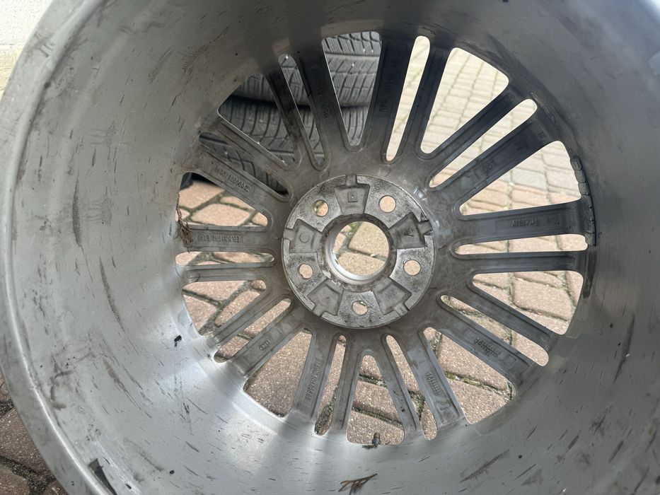 Felga audi a4 b9 19 8,5 j