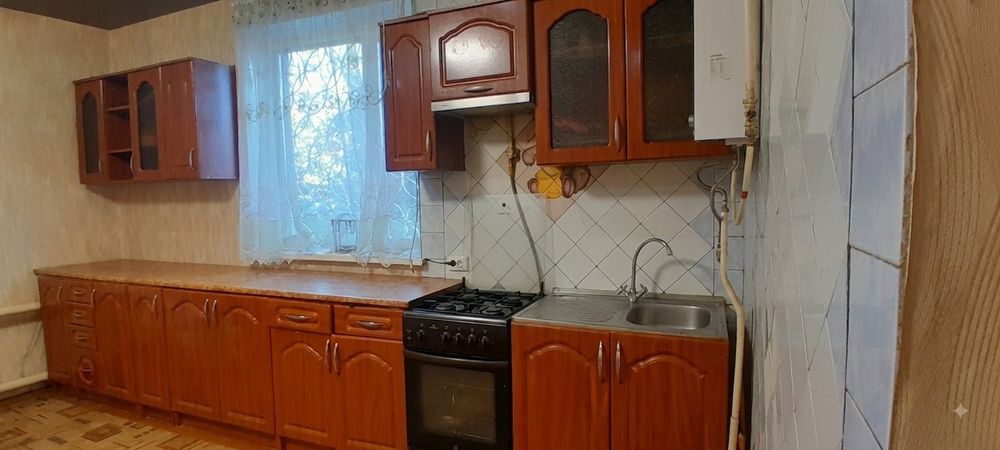Продам кухню ,кухонный стол .столешница