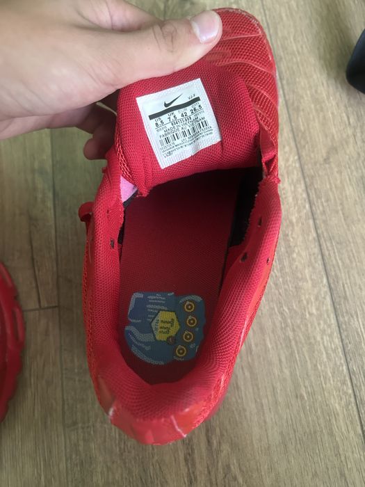 Nike tn red 40 розмір