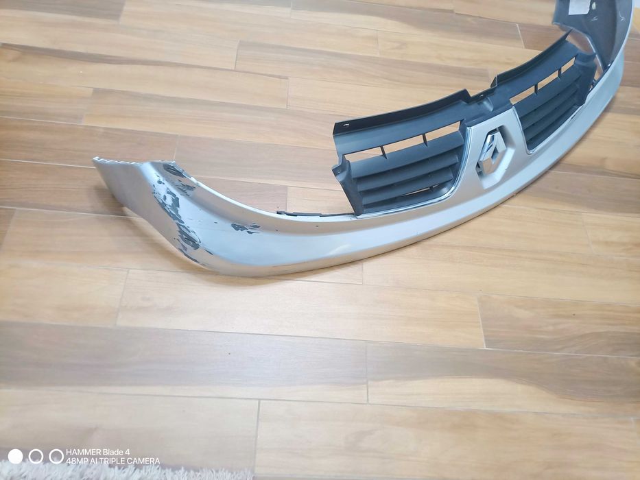 Sprzedam Grill Atrapa Renault Trafic II  lift