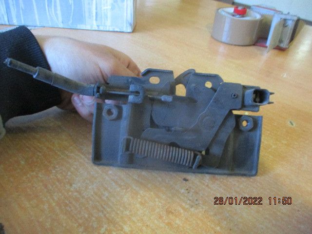 Fechadura / fecho capot FORD Fiesta VI (CB1, CCN)