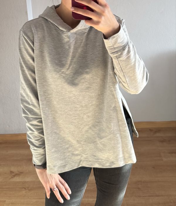 Bluza z rozcięciami