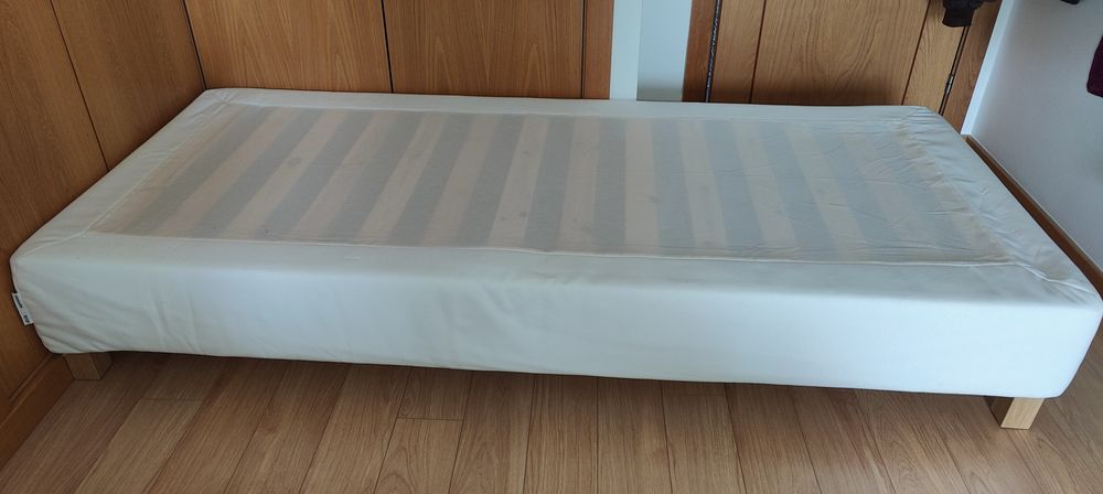 Cama + colchão IKEA individual