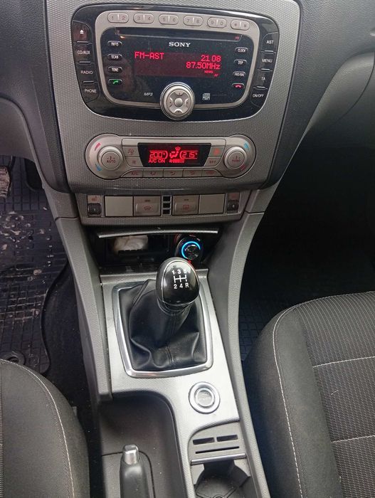 Форд фокус універсал