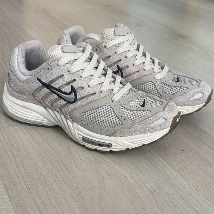 Кросівки жіночі Nike Air Pegasus 2005