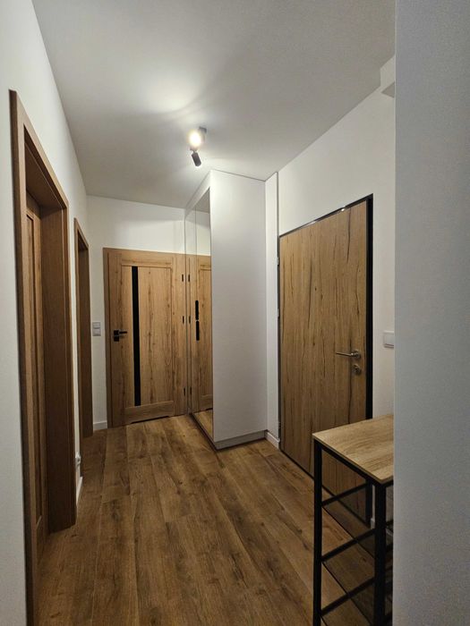 Wynajmę apartament z miejscem parkingowym na Krętej