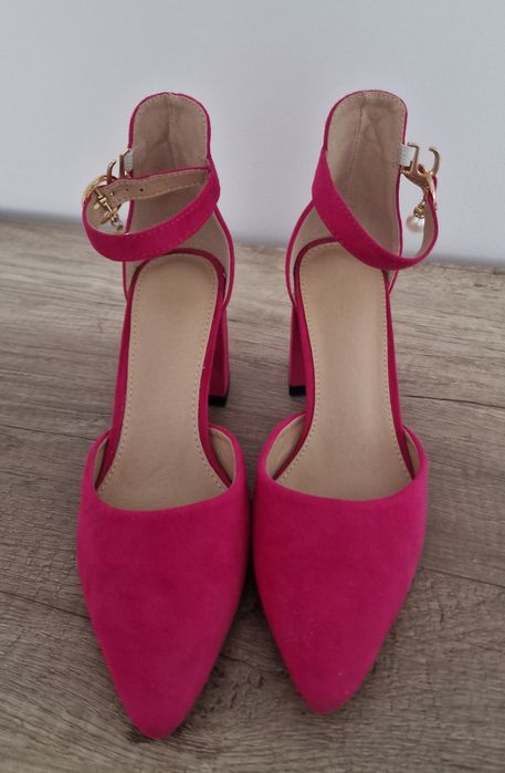 Buty na obcasie,fuksja.