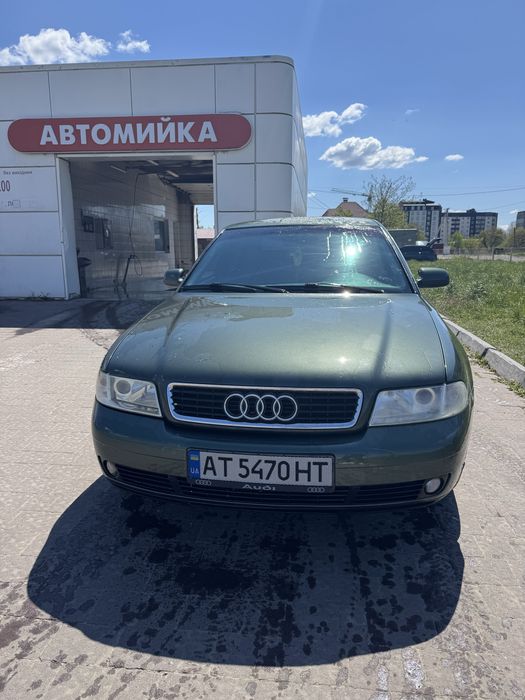 Продам ауді а4 б5 1999 1.6