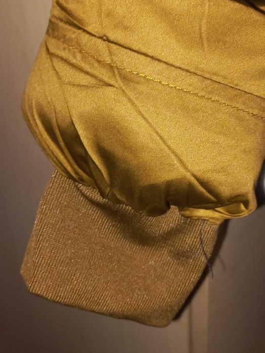 Куртка жіноча зелена з хутряними вставками