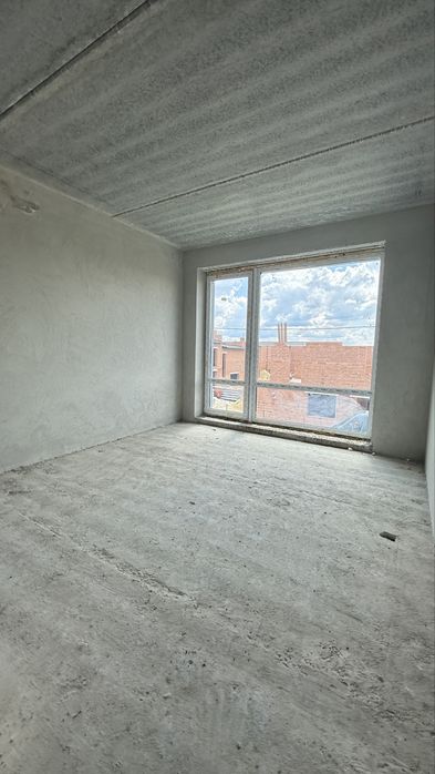 Котедж Солонка 130кв.м 2.5 сотки з центральними комунікаціями, гараж, готовий, можна вже робити ремонт
