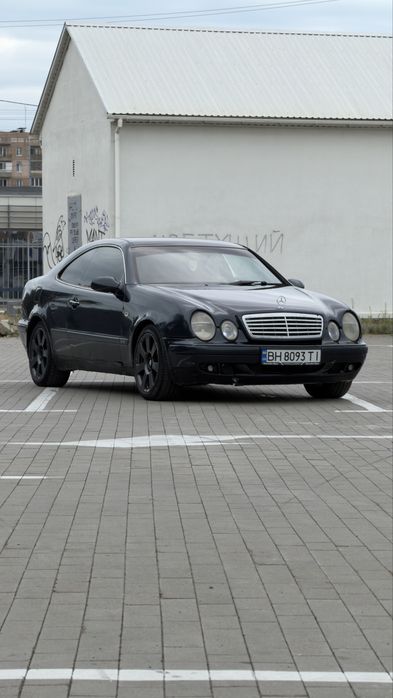 Mercedes-Benz CLK 320 Автомат 3.2 газ бенз