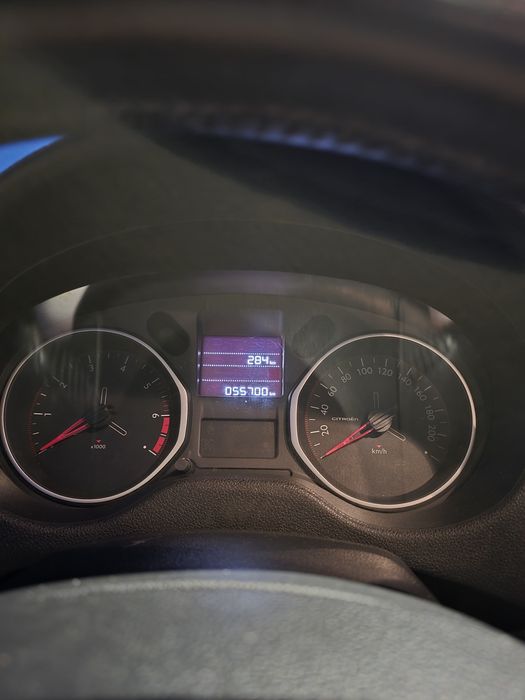 Citroën C-Elysée 1.2 Gasolina | 2018 | 55.700km | Odivelas •