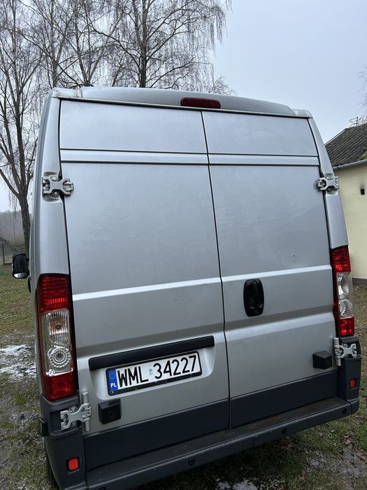 Bus , dostawczak wynajem .