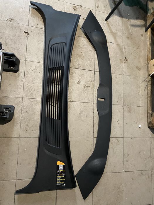 Пікапотний пластик , накладка крила Rivian R1T R1S