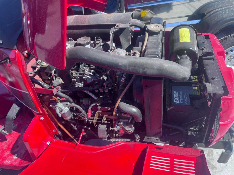 Трактор Mitsubishi з фрезою