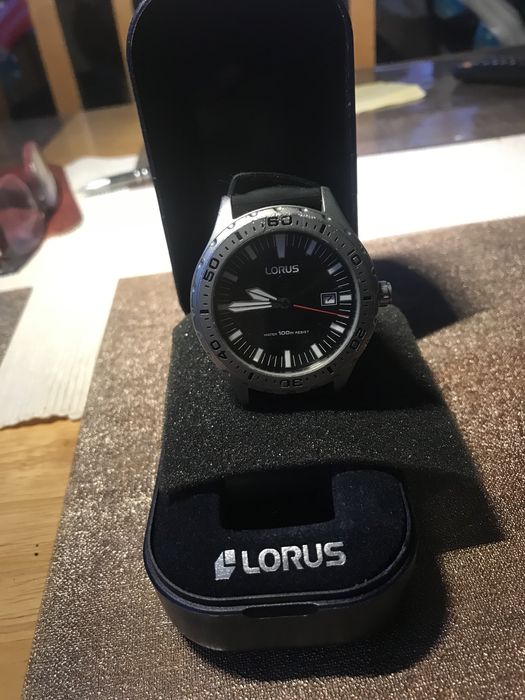 Lorus sportowy zegarek męski.