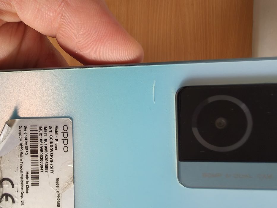OPPO A57s Em bom estado