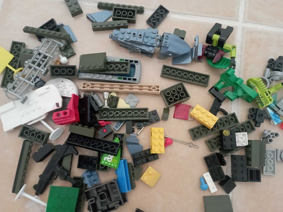 Lote de peças marca branca (não é marca lego)