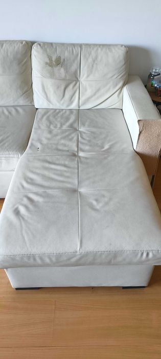 Sofá cama com chaise e arrumação , 200€ negociáveis. Santa iria da Azóia