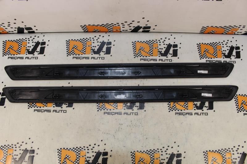 Conjunto de frisos BMW 1 (F21)