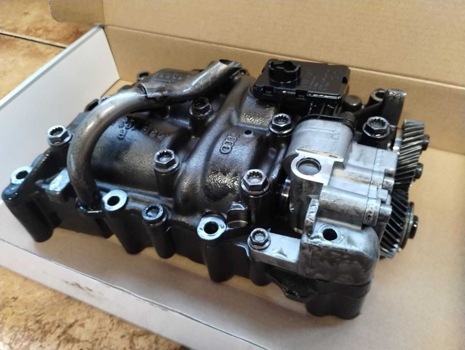 pompa oleju VW Audi   2.0TDI 03G103535B
