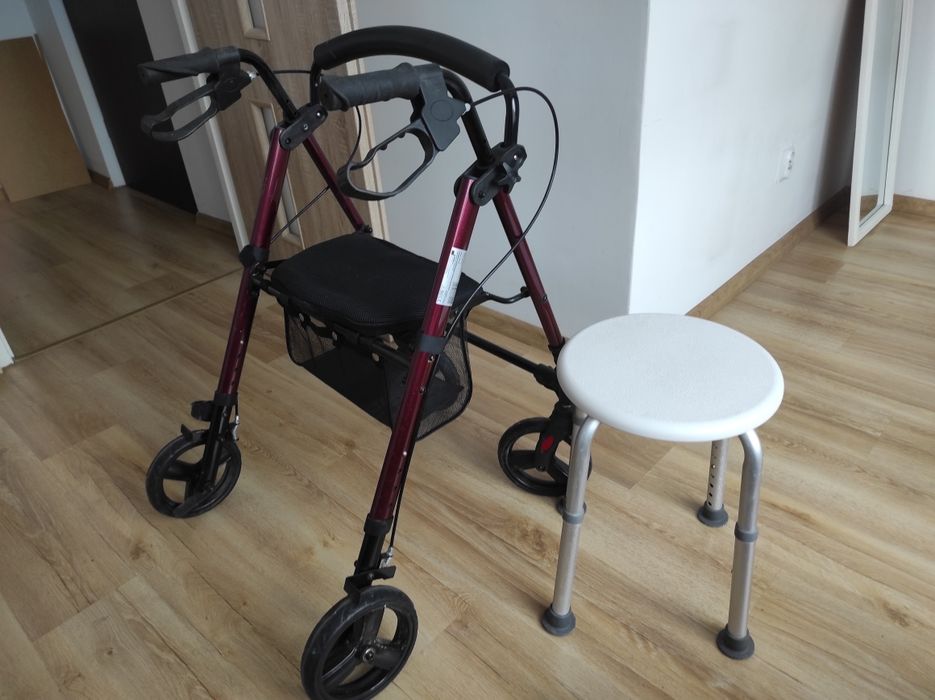 Balkonik  chodzik , taboret prysznicowy
