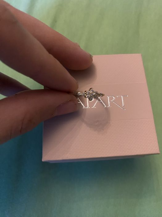 Do sprzedania pierscionek z firmy APART