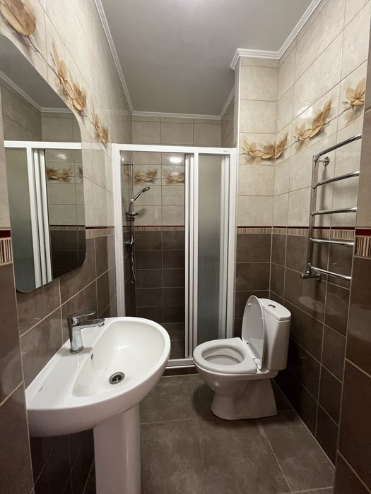 Здам готель 660 м2 Закарпаття Бене траса М23 фасад