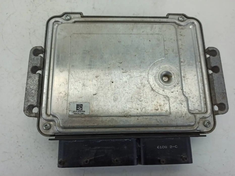 Centralina De Motor Uce OPEL ASTRA H GTC (A04) 1.7 CDTI (L08) 0281014643