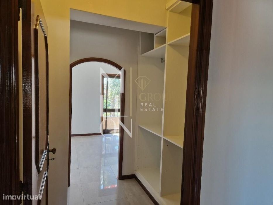 Apartamento T3 Renovado com Suite e Excelente Exposição Solar | Paços