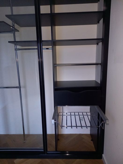 Zabudowa szafa na wymiar szkło