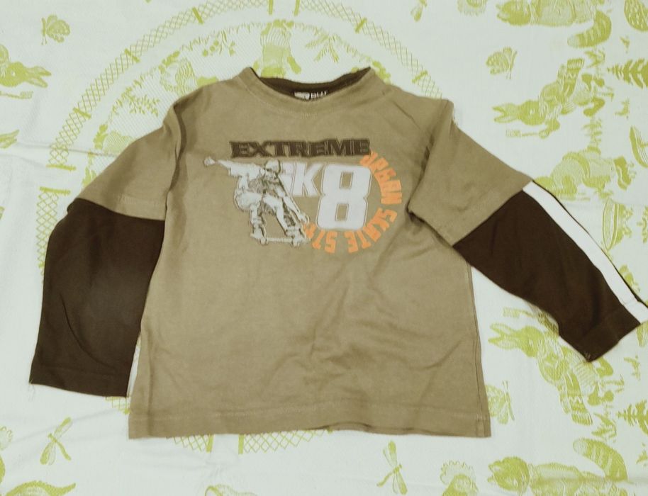 Футболка з довгим рукавом,на хлопчика