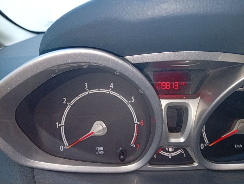 Vendo FordFiesta — fotografia 3