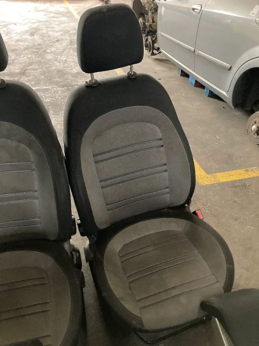 Bancos Frontais e Traseiros Fiat Punto Evo 2010