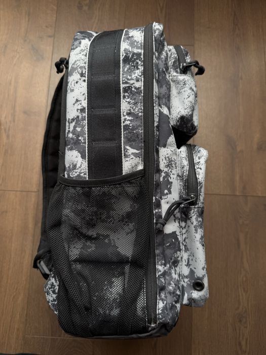Рюкзак nike utility speed cq9258-073 сіро-чорний камуфляж Air Max