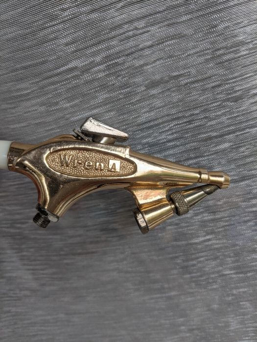 Pistolet do malowania aerografem Wren Model A firmy Binks