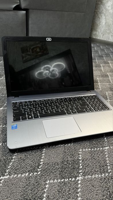 Asus X540L ноутбук