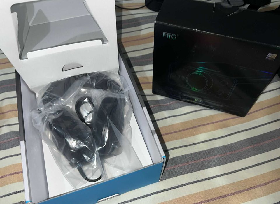 Sennheiser HD560s + FiiO K7 (dac/amplificador)