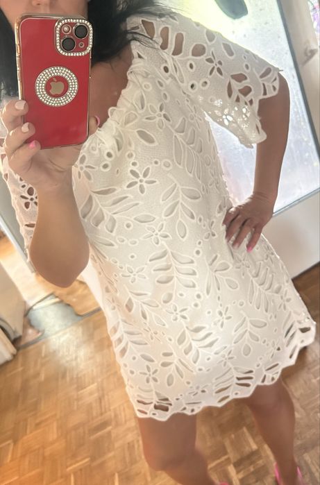 Biala sukienka azurowa
