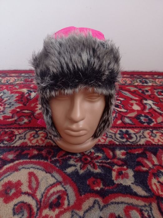 Шапка вушанка для дівчинки