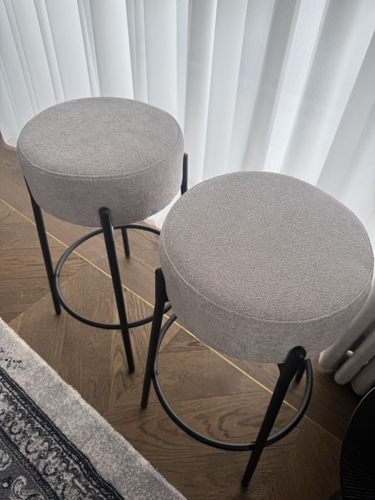 Sprzedam dwa NOWE hokery