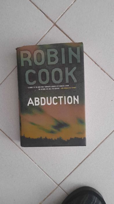Livro Abduction - Robin Cook - Ingles - Capa Dura
