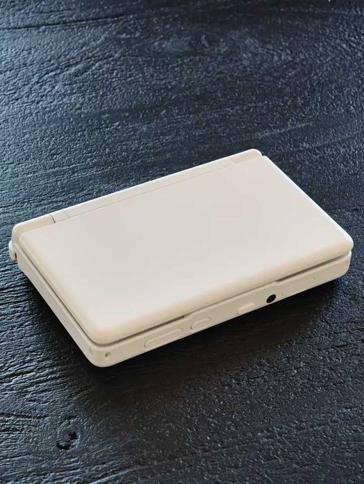 AYN Thor Max White Batch 7 handheld gaming console 16GB RAM 1TB